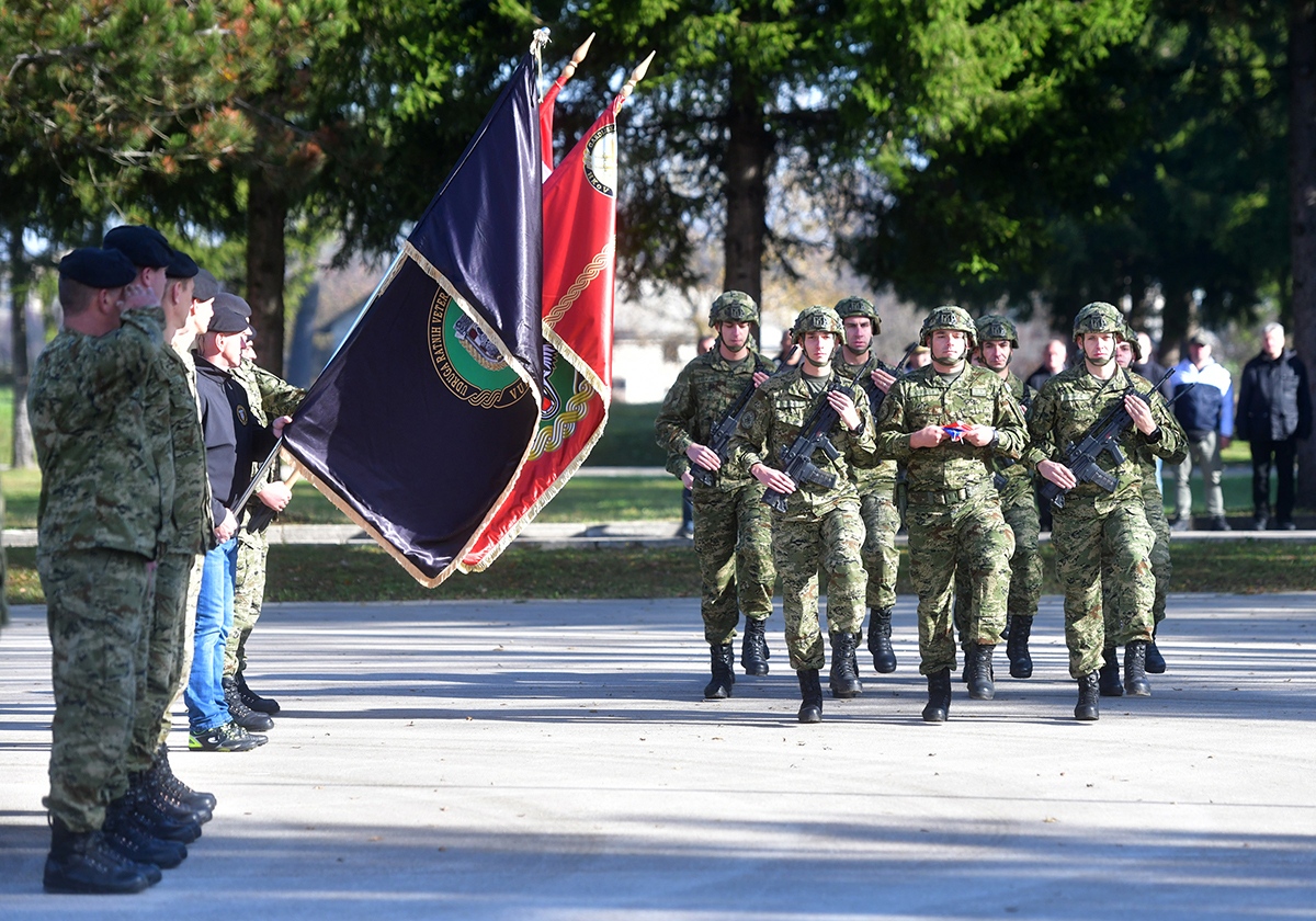 https://www.morh.hr/wp-content/gallery/obiljezena-27-obljetnica-9-gardijske-brigade-i-bojne-vukovi/obljetnica_vukova_08112019_30.jpg