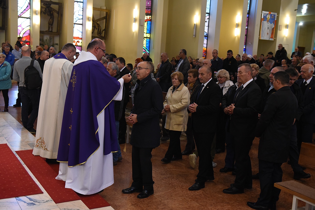https://www.morh.hr/wp-content/gallery/obiljezena-29-obljetnica-ustrojavanja-1-gbr-tigrovi-i-bojne-tigrovi/obljetnica_tigrovi_05112019_09.jpg