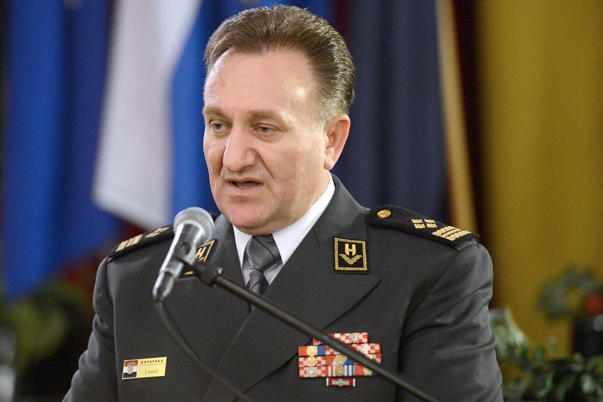 https://www.morh.hr/wp-content/gallery/obiljezena-obljetnica-gs-osrh/promaknuca_07102014_6776.JPG