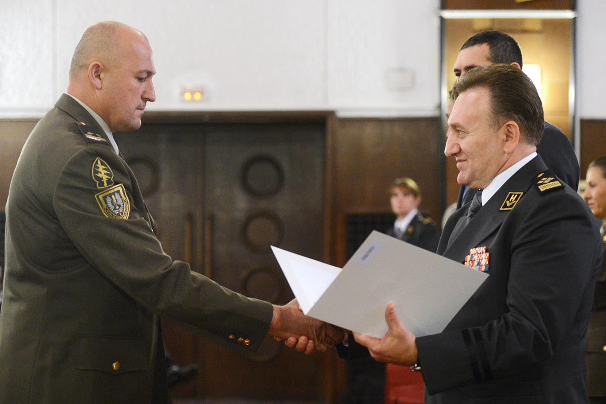https://www.morh.hr/wp-content/gallery/obiljezena-obljetnica-gs-osrh/promaknuca_07102014_6834.JPG