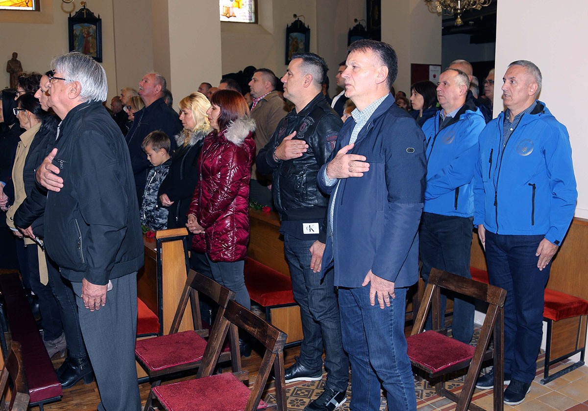 https://www.morh.hr/wp-content/gallery/obiljezena-obljetnica-vojne-kapelanije-zss-a/delnice_08112019_04.jpg