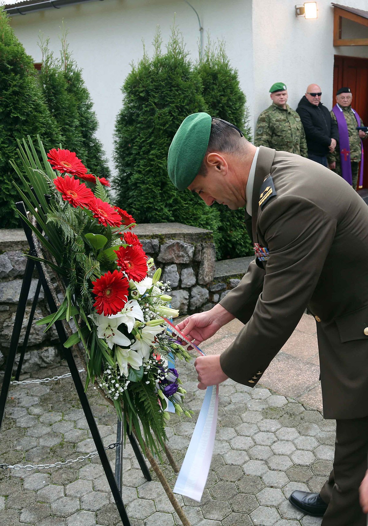 https://www.morh.hr/wp-content/gallery/obiljezena-obljetnica-vojne-kapelanije-zss-a/delnice_08112019_07.jpg