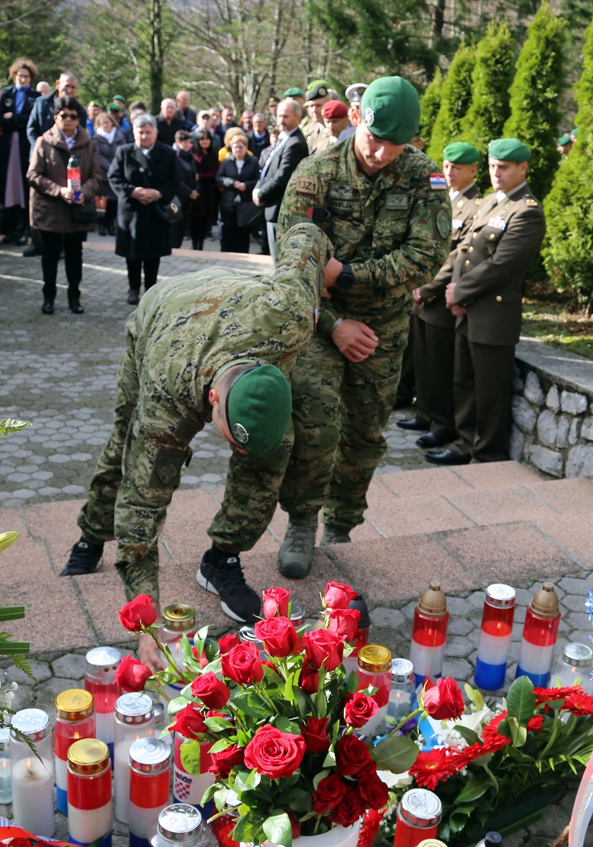 https://www.morh.hr/wp-content/gallery/obiljezena-obljetnica-vojne-kapelanije-zss-a/delnice_08112019_13.jpg