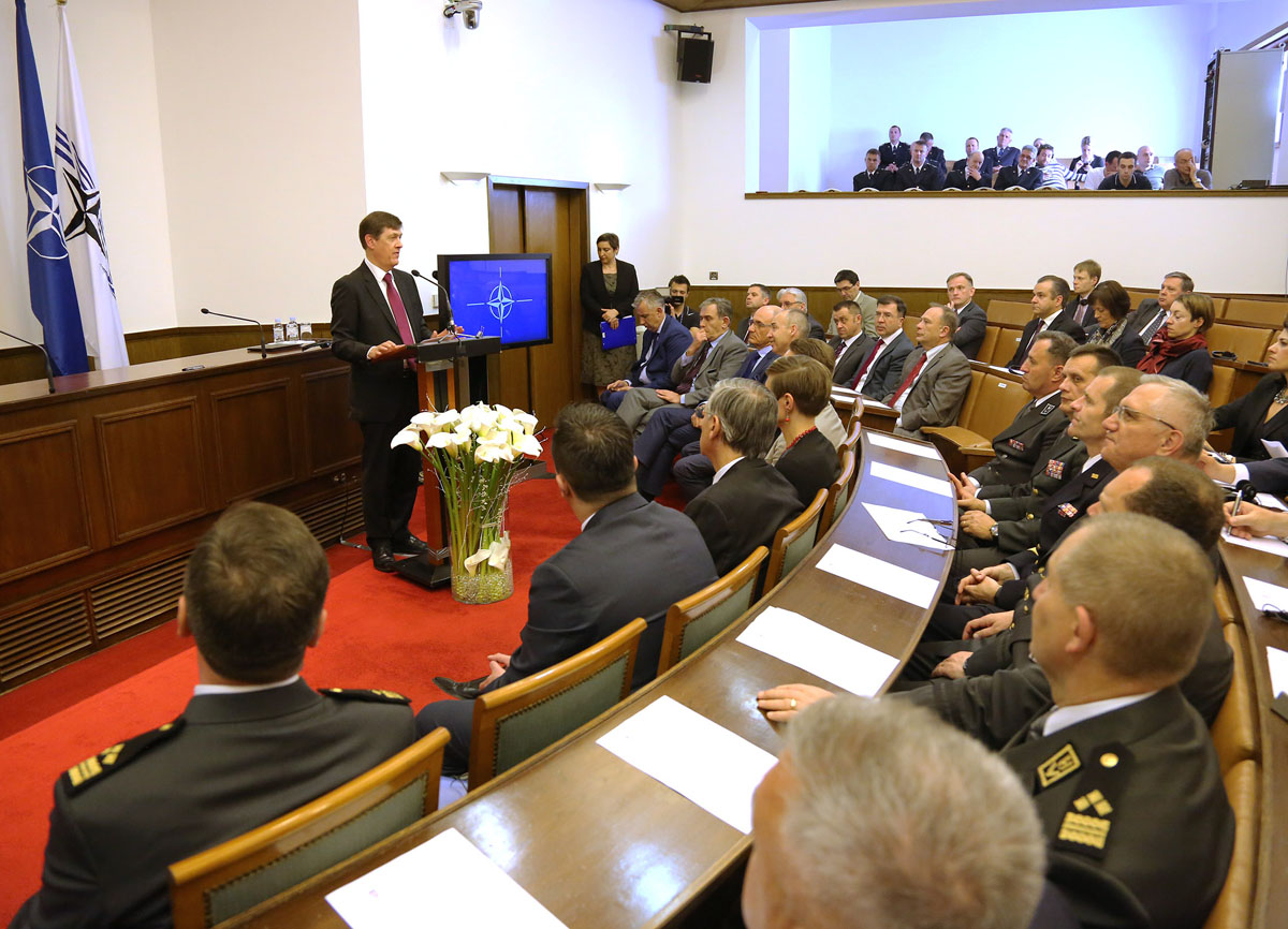 https://www.morh.hr/wp-content/gallery/obiljezena-sedma-obljetnica-ulaska-republike-hrvatske-u-nato/nato_07042016_08.jpg