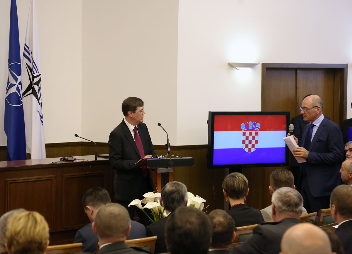 https://www.morh.hr/wp-content/gallery/obiljezena-sedma-obljetnica-ulaska-republike-hrvatske-u-nato/nato_07042016_11.jpg