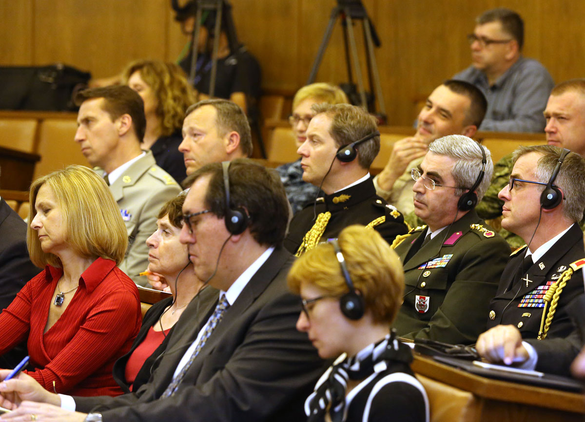 https://www.morh.hr/wp-content/gallery/obiljezena-sedma-obljetnica-ulaska-republike-hrvatske-u-nato/nato_07042016_17.jpg