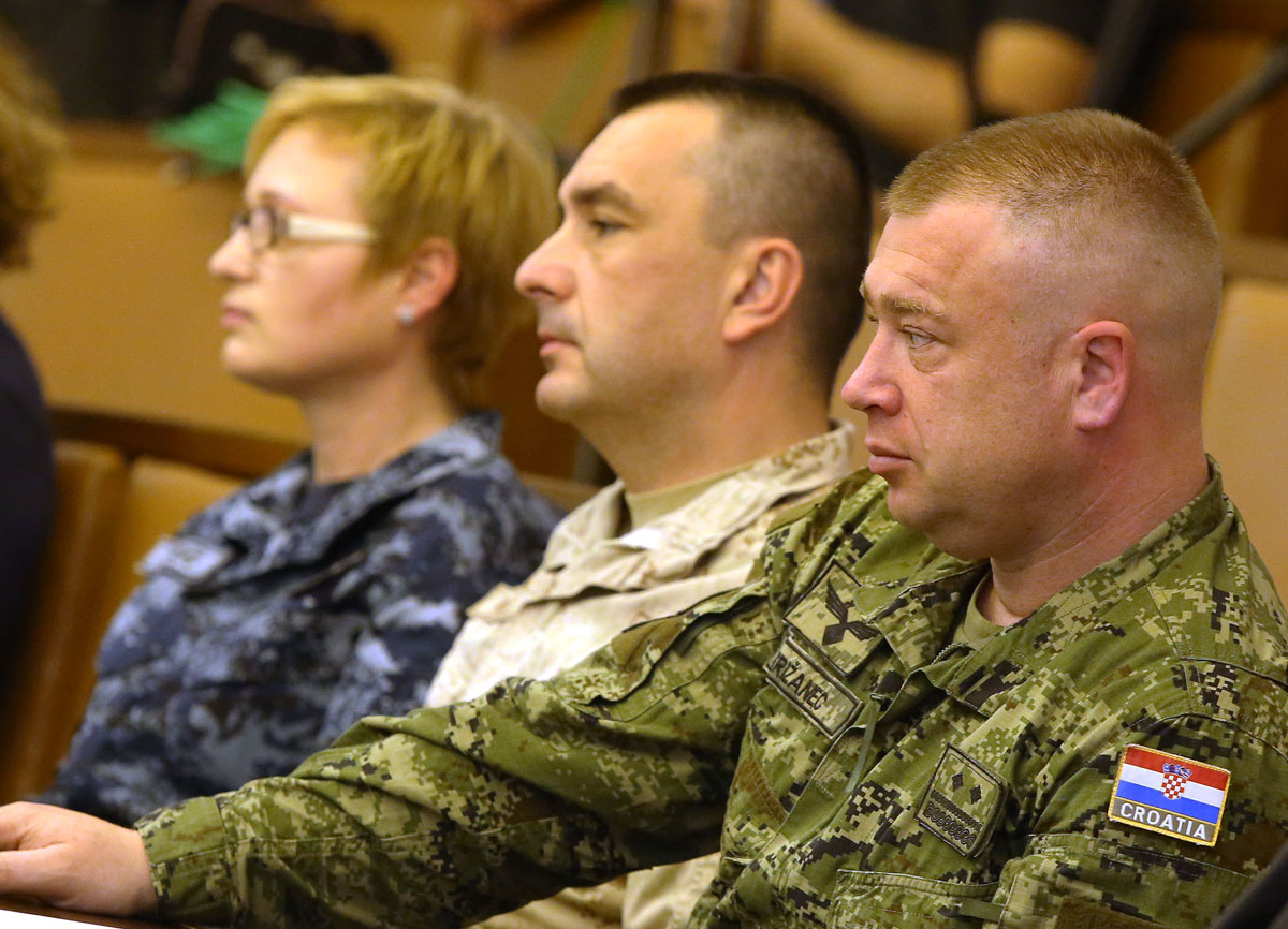https://www.morh.hr/wp-content/gallery/obiljezena-sedma-obljetnica-ulaska-republike-hrvatske-u-nato/nato_07042016_18.jpg