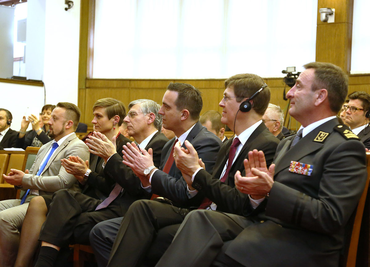 https://www.morh.hr/wp-content/gallery/obiljezena-sedma-obljetnica-ulaska-republike-hrvatske-u-nato/nato_07042016_21.jpg