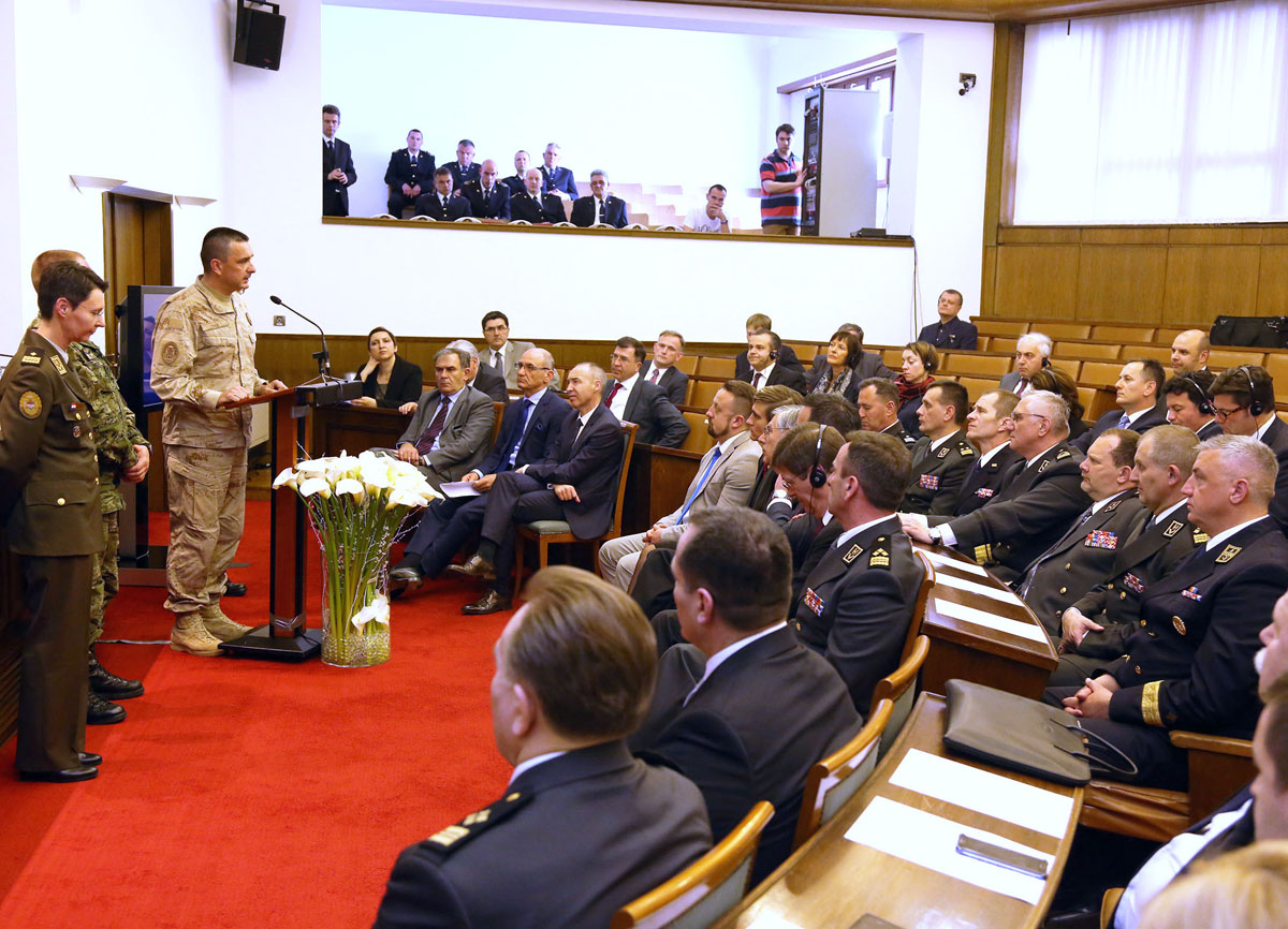 https://www.morh.hr/wp-content/gallery/obiljezena-sedma-obljetnica-ulaska-republike-hrvatske-u-nato/nato_07042016_23.jpg