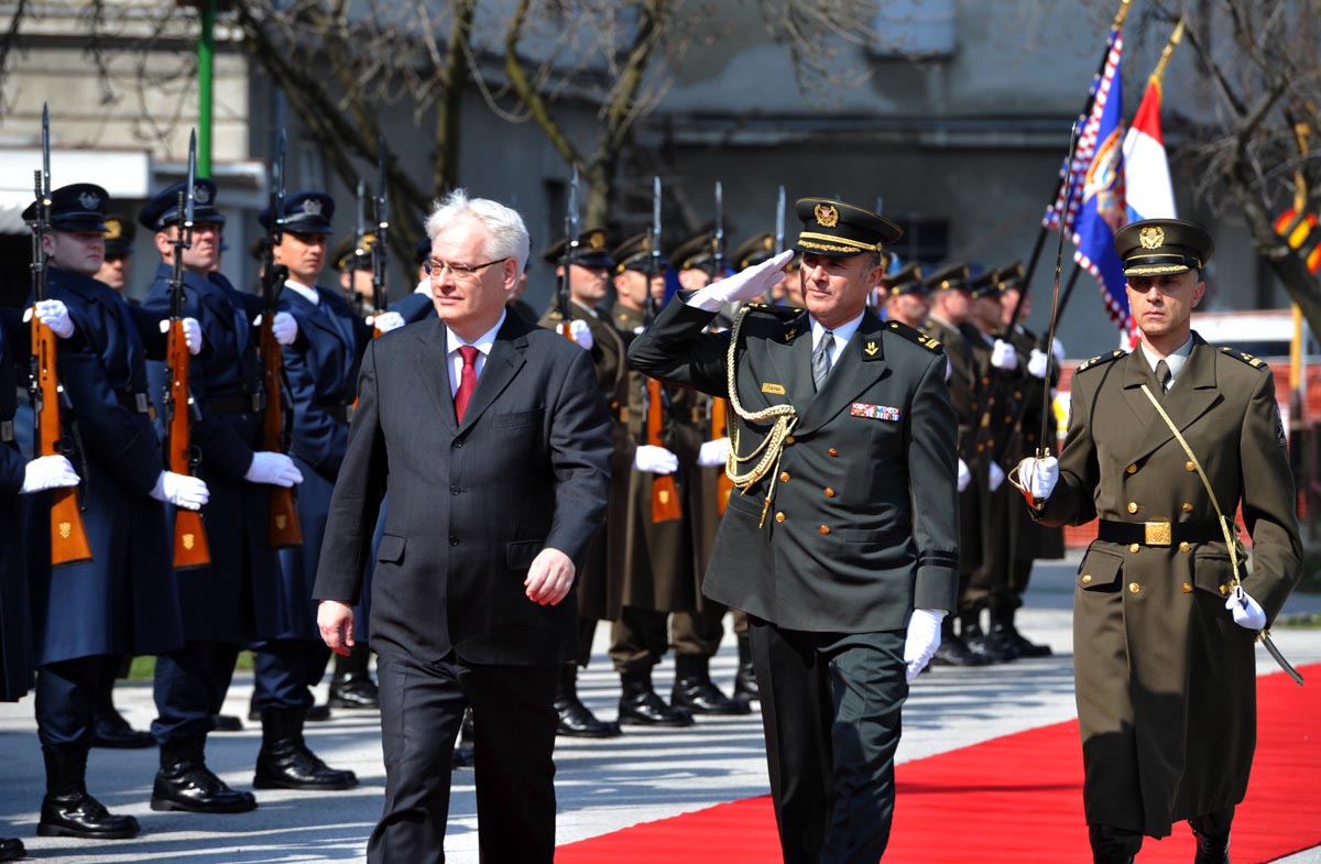https://www.morh.hr/wp-content/gallery/obljetnica-prijema-rh-u-nato-i-sudjelovanja-u-misiji-isaf/nato_04042013_01.jpg