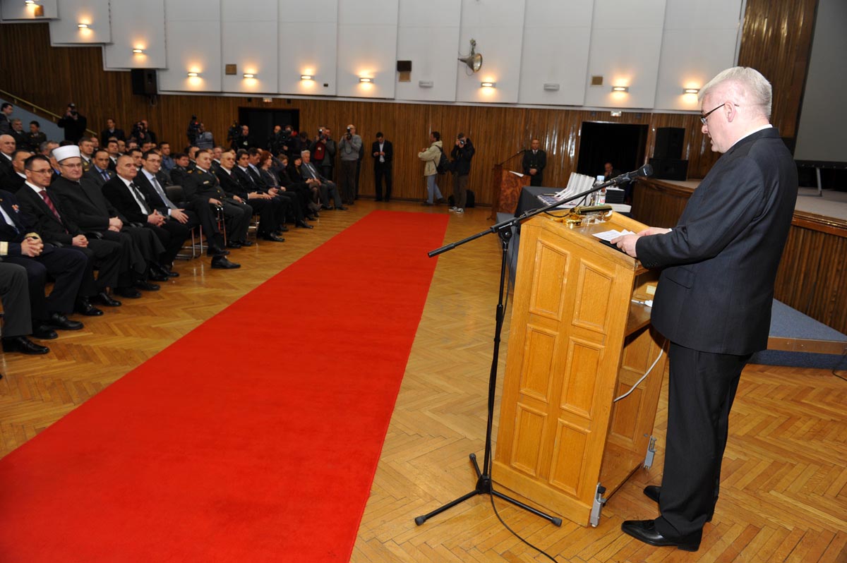 https://www.morh.hr/wp-content/gallery/obljetnica-prijema-rh-u-nato-i-sudjelovanja-u-misiji-isaf/nato_04042013_05.jpg