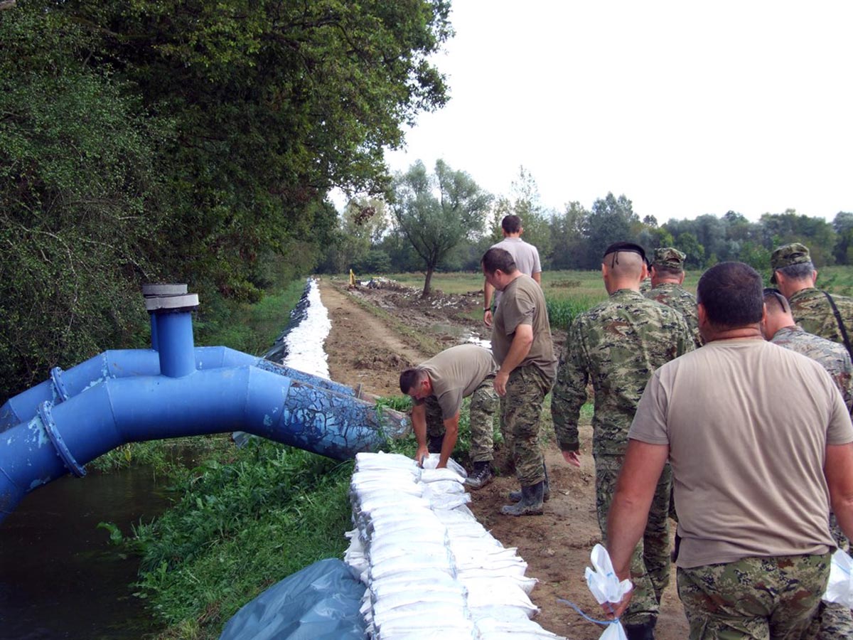 https://www.morh.hr/wp-content/gallery/obrana-od-poplava-na-podrucju-jasenovca/jasenovac_15092014_13.jpg