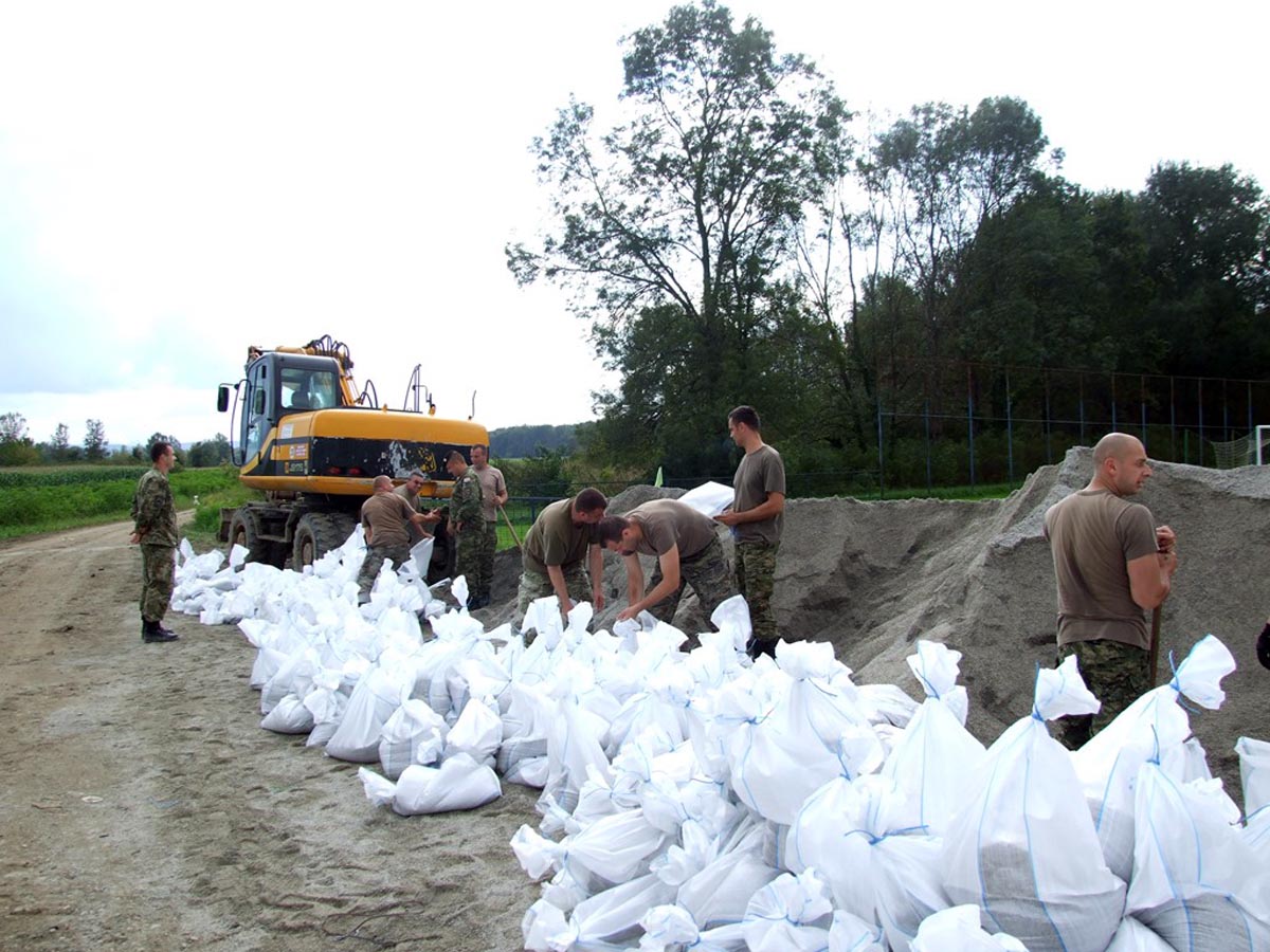 https://www.morh.hr/wp-content/gallery/obrana-od-poplava-na-podrucju-jasenovca/jasenovac_15092014_24.jpg