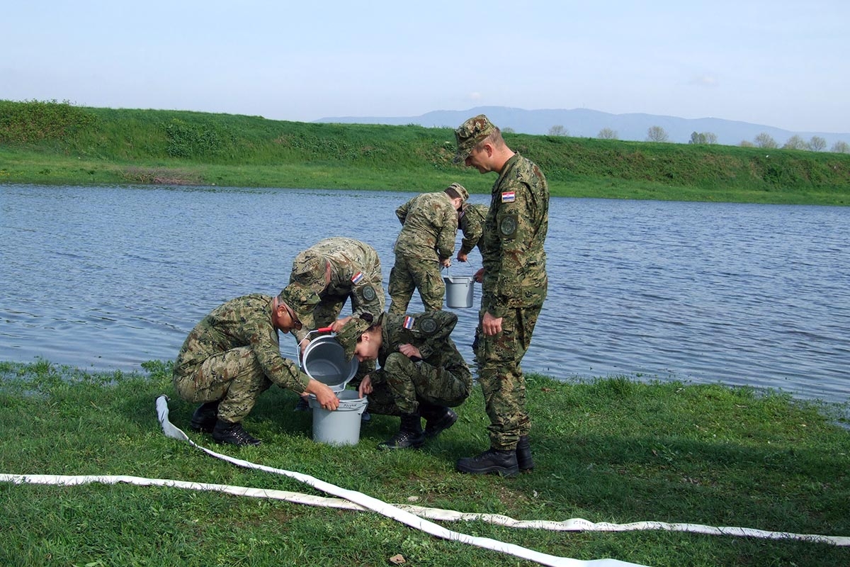 https://www.morh.hr/wp-content/gallery/obuka-rukovatelja-sustavom-za-prociscavanje-vode-u-zzp-u/prociscavanje_vode_25042018_01.jpg