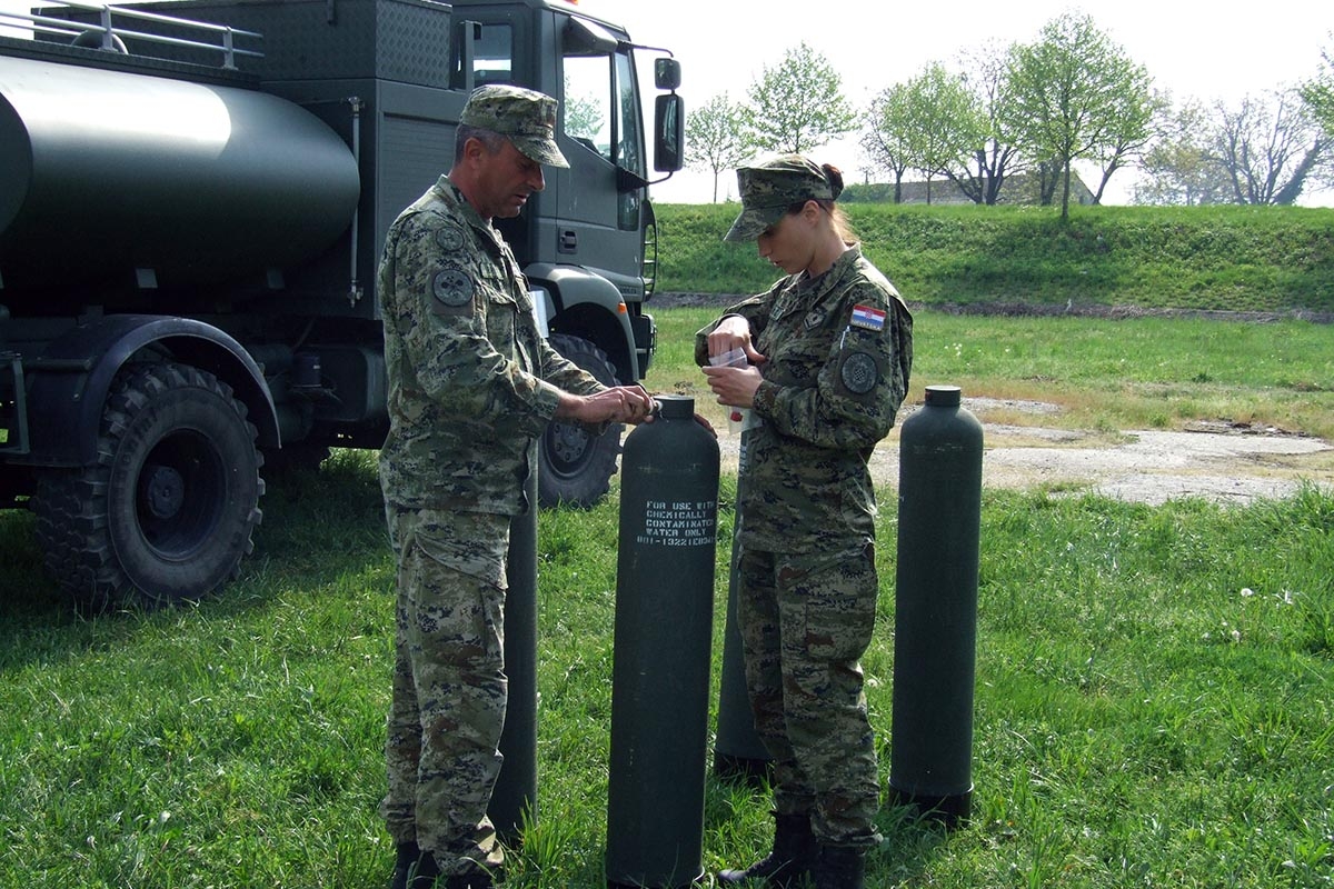 https://www.morh.hr/wp-content/gallery/obuka-rukovatelja-sustavom-za-prociscavanje-vode-u-zzp-u/prociscavanje_vode_25042018_05.jpg