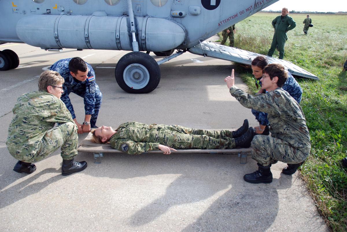 https://www.morh.hr/wp-content/gallery/obuka-timova-za-zracnu-medicinsku-evakuaciju-medevac/zmp_17102014_5.jpg