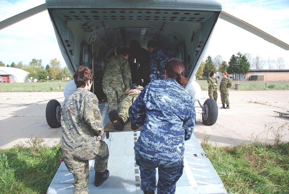 https://www.morh.hr/wp-content/gallery/obuka-timova-za-zracnu-medicinsku-evakuaciju-medevac/zmp_17102014_6.jpg