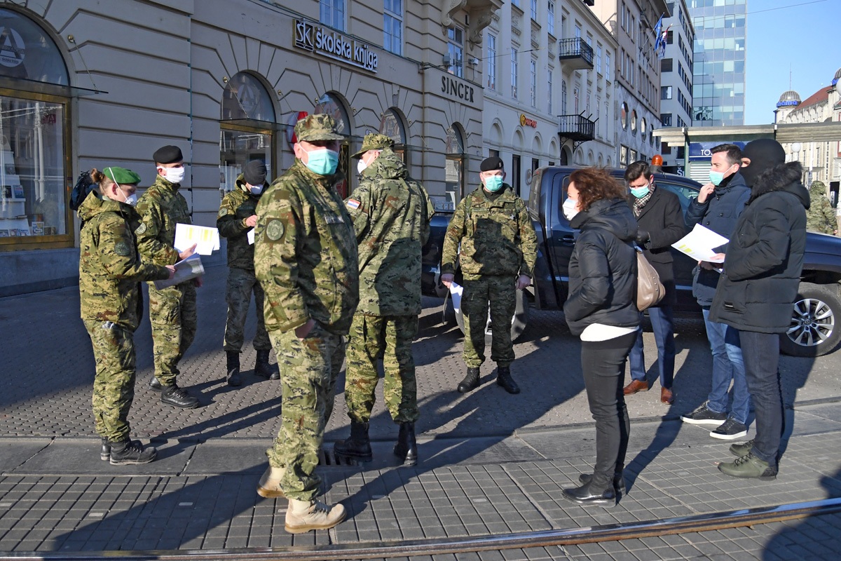 https://www.morh.hr/wp-content/gallery/od-ranih-jutarnjih-sati-150-vojnika-nastavlja-pomagati-zagrebu/20200323-d51_1592-potres-zg.jpg