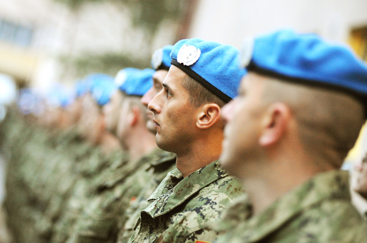 https://www.morh.hr/wp-content/gallery/odlazak-6-kontingenta-osrh-u-misiju-undof/undof_07_24112010.jpg