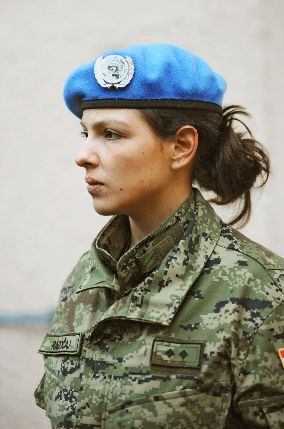 https://www.morh.hr/wp-content/gallery/odlazak-6-kontingenta-osrh-u-misiju-undof/undof_08_24112010.jpg