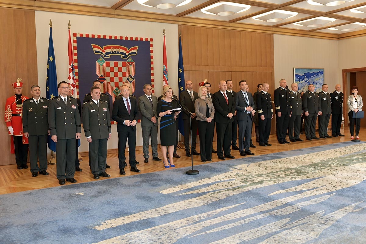 https://www.morh.hr/wp-content/gallery/odlikovanje-saceur-u-generalu-zbora-curtisu-m-scaparrottiju/odlikovanje_curtisa_m_scaparrottija_230419_01.jpg