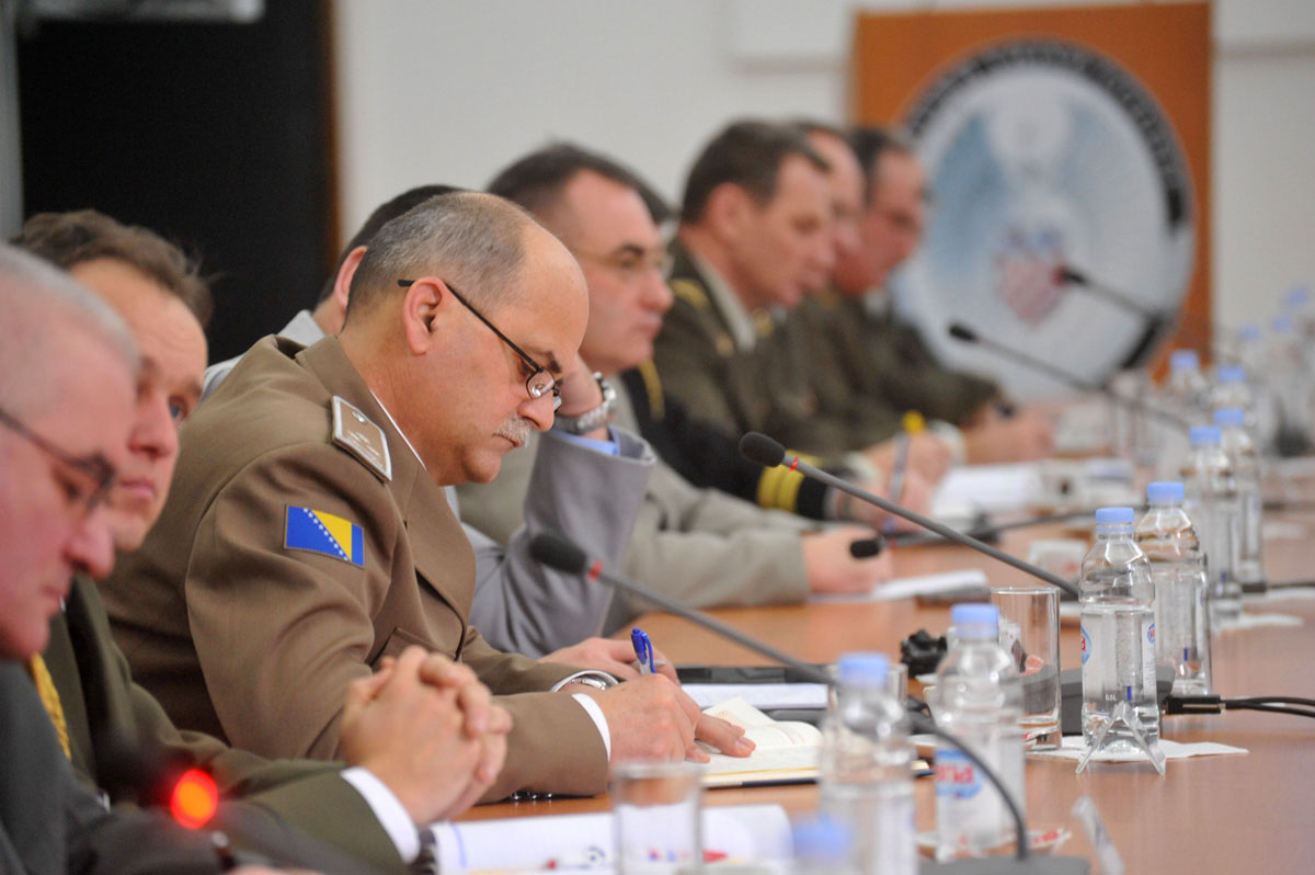 https://www.morh.hr/wp-content/gallery/odran-godinji-brifing-za-vojno-diplomatski-zbor-u-rh/viz_05_20101216.jpg