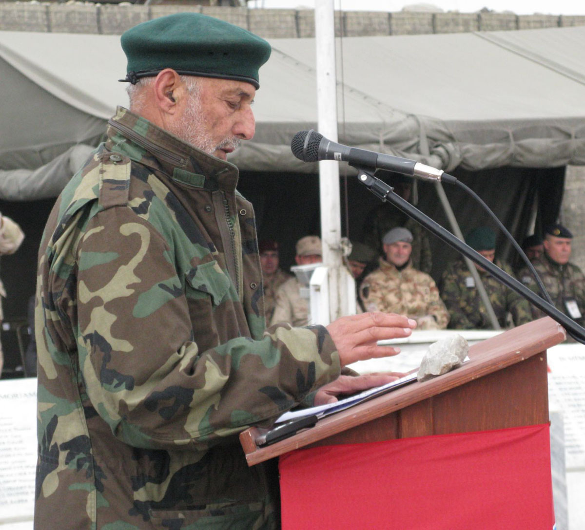 https://www.morh.hr/wp-content/gallery/odrana-primopredaja-izmeu-18-i-19-hrvcon-a-isaf/kabul_11032012_9.jpg