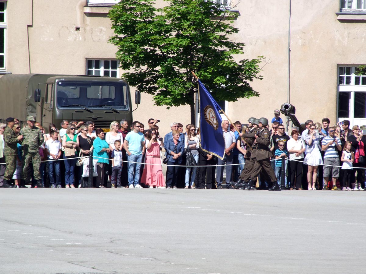 https://www.morh.hr/wp-content/gallery/odrana-sveana-prisega-desetog-narataja-dragovoljnih-ronika/pozega_18052013_03.jpg
