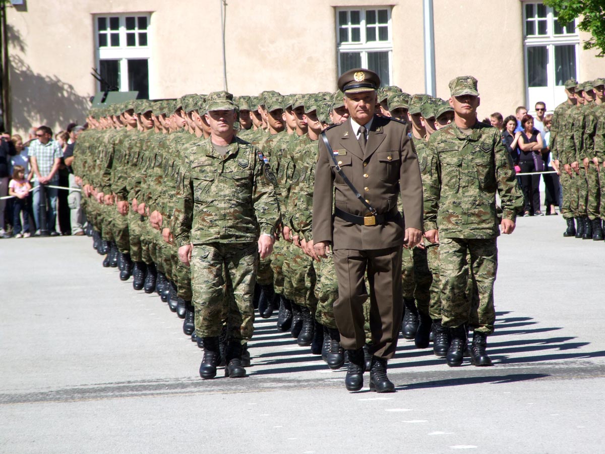 https://www.morh.hr/wp-content/gallery/odrana-sveana-prisega-desetog-narataja-dragovoljnih-ronika/pozega_18052013_05.jpg