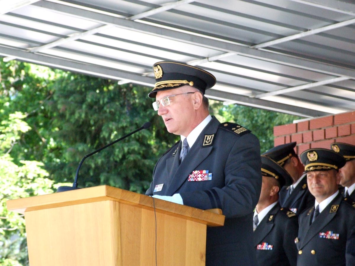 https://www.morh.hr/wp-content/gallery/odrana-sveana-prisega-desetog-narataja-dragovoljnih-ronika/pozega_18052013_08.jpg