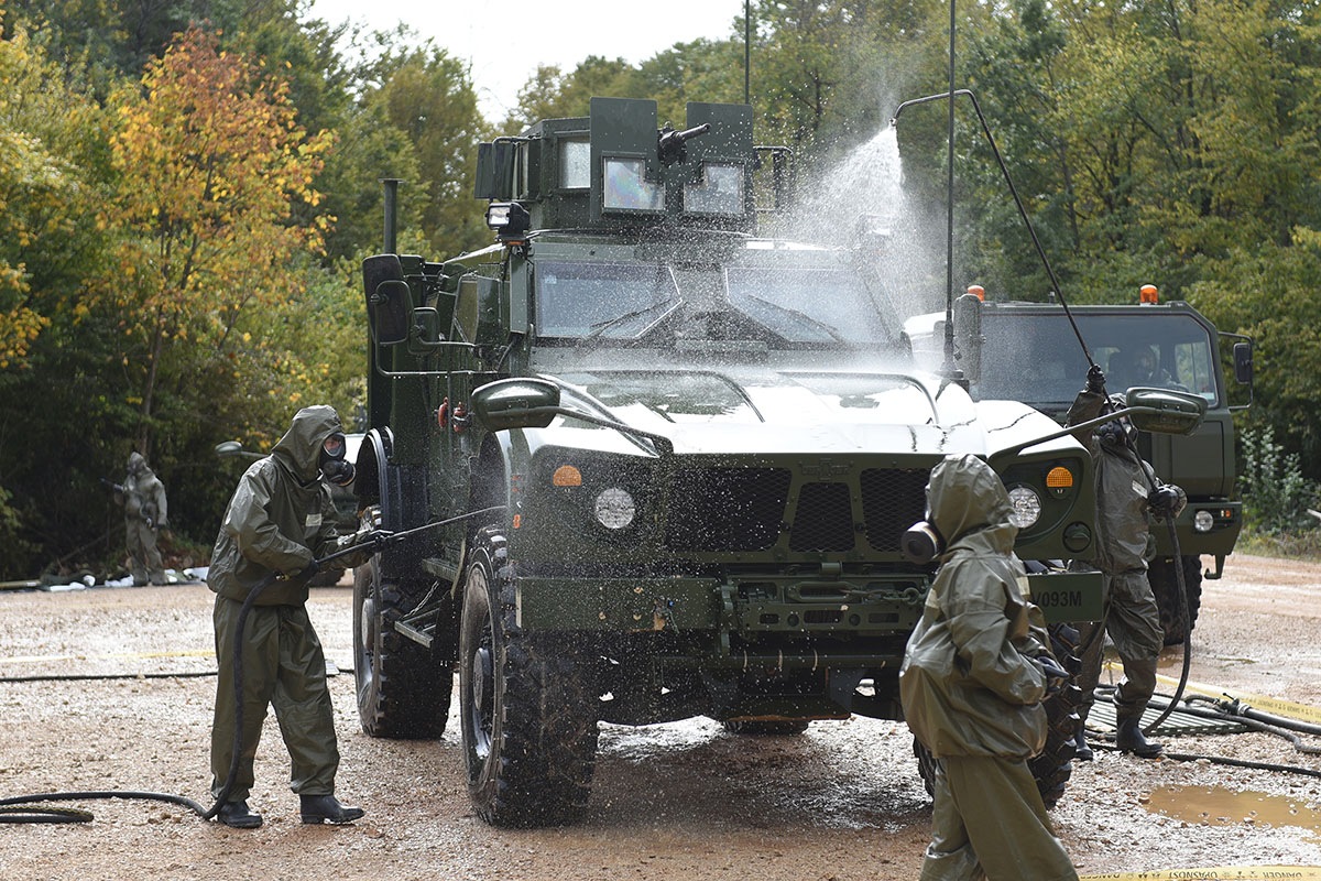 https://www.morh.hr/wp-content/gallery/odrzan-dan-uvazenih-gostiju-na-medunarodnoj-vojnoj-vjezbi-udar-19/udar_19_03102019_08.jpg