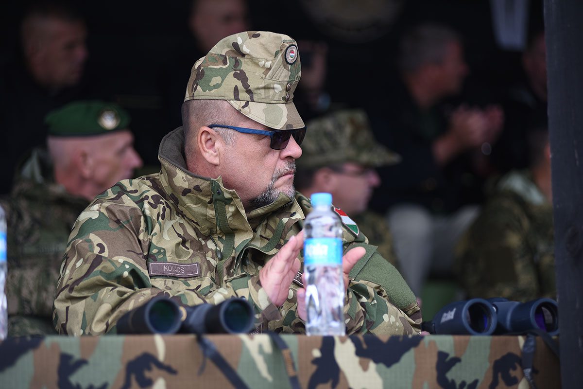 https://www.morh.hr/wp-content/gallery/odrzan-dan-uvazenih-gostiju-na-medunarodnoj-vojnoj-vjezbi-udar-19/udar_19_03102019_25.jpg