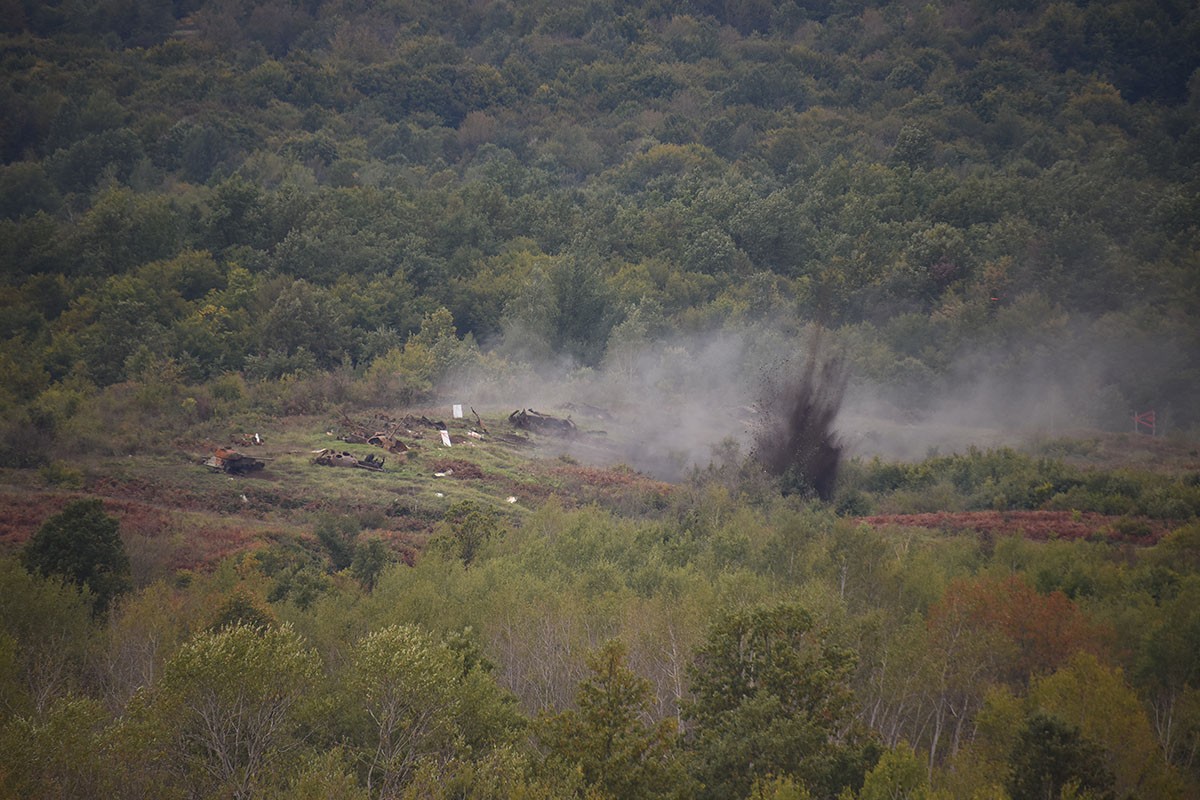 https://www.morh.hr/wp-content/gallery/odrzan-dan-uvazenih-gostiju-na-medunarodnoj-vojnoj-vjezbi-udar-19/udar_19_03102019_37.jpg