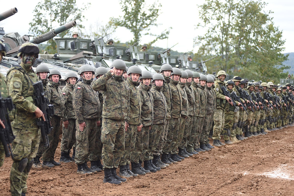 https://www.morh.hr/wp-content/gallery/odrzan-dan-uvazenih-gostiju-na-medunarodnoj-vojnoj-vjezbi-udar-19/udar_19_03102019_51.jpg