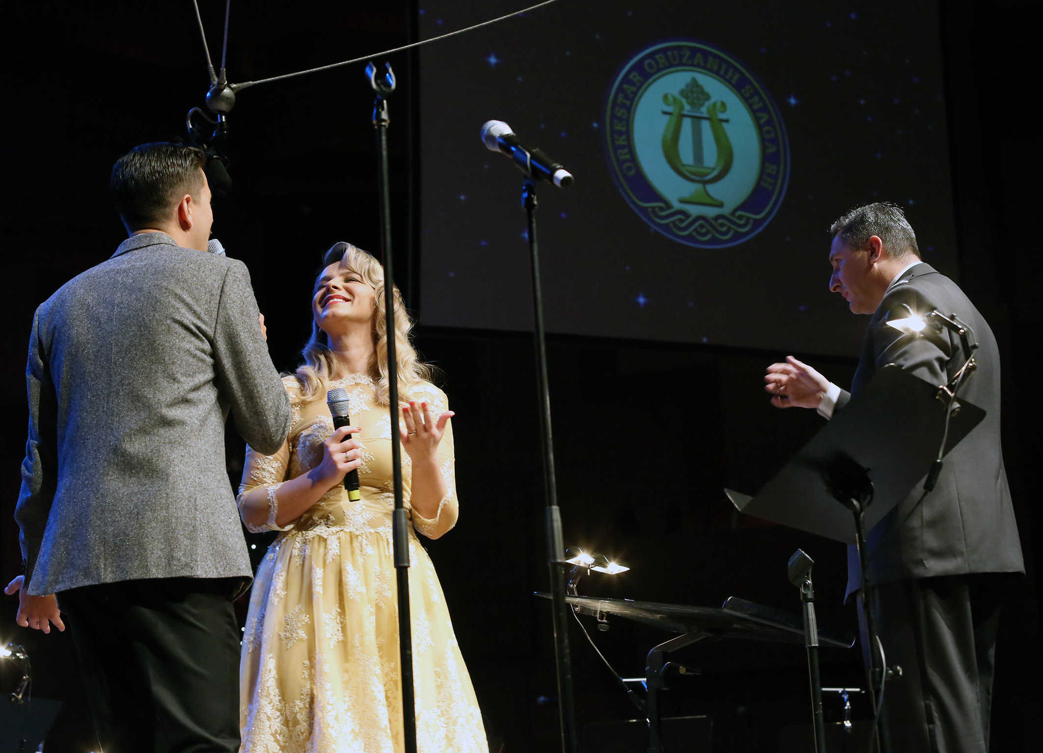 https://www.morh.hr/wp-content/gallery/odrzan-humanitarni-bozicni-koncert-orkestra-os-rh/koncert_19122014_8.jpg