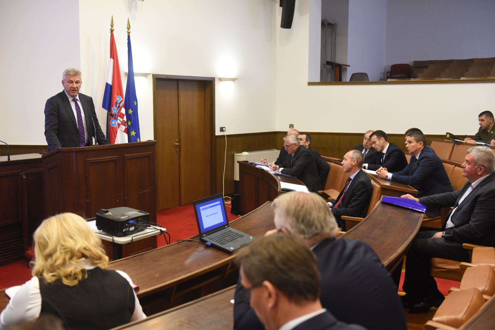 https://www.morh.hr/wp-content/gallery/odrzan-okrugli-stol-o-nacrtu-prijedloga-strategije-nacionalne-sigurnosti/sabor_19042017_02.jpg