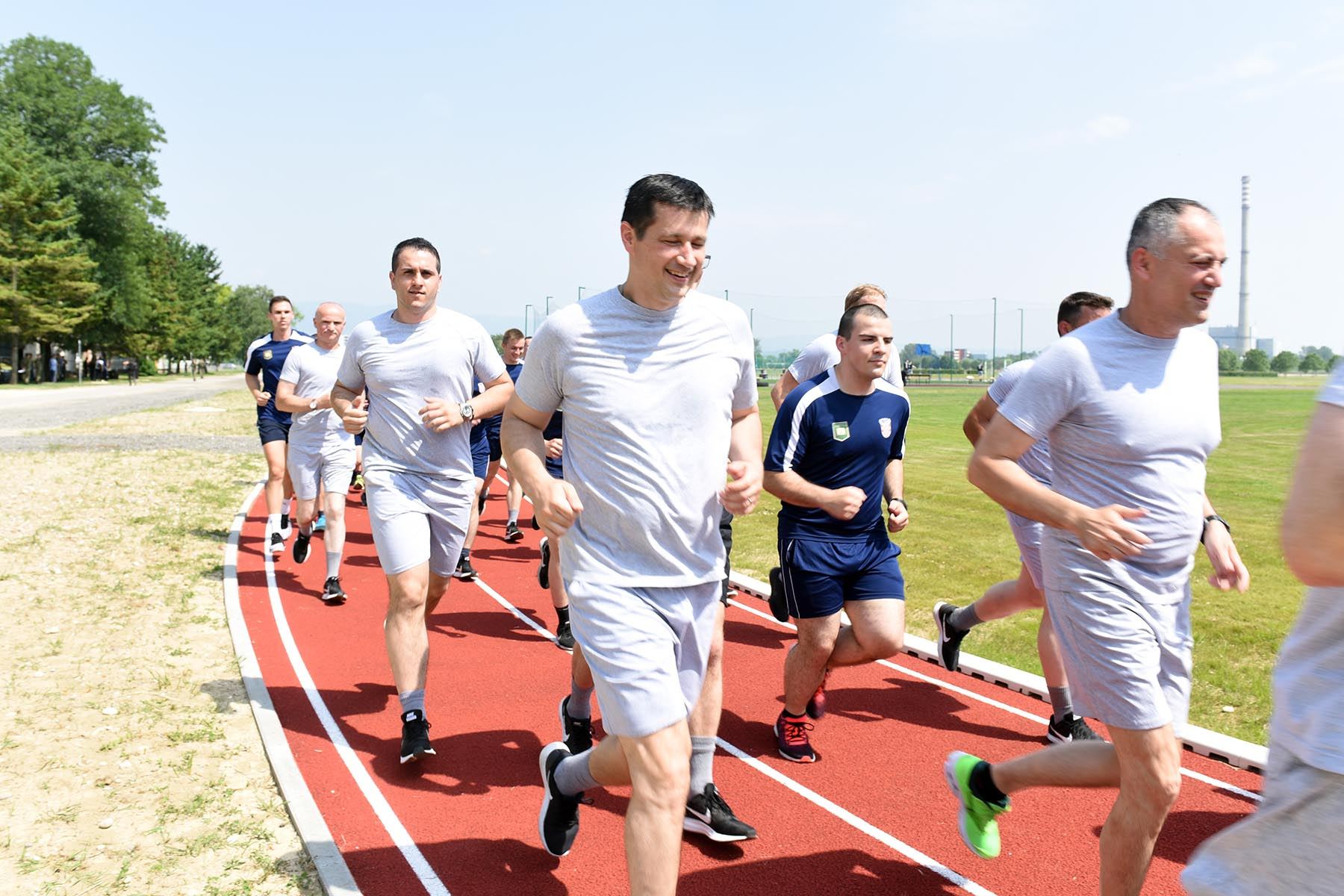https://www.morh.hr/wp-content/gallery/odrzan-sportski-dan-pripadnika-hrvatske-vojske/sportski_dan_hrvatskavojska_dansporta_11062019_25.jpg