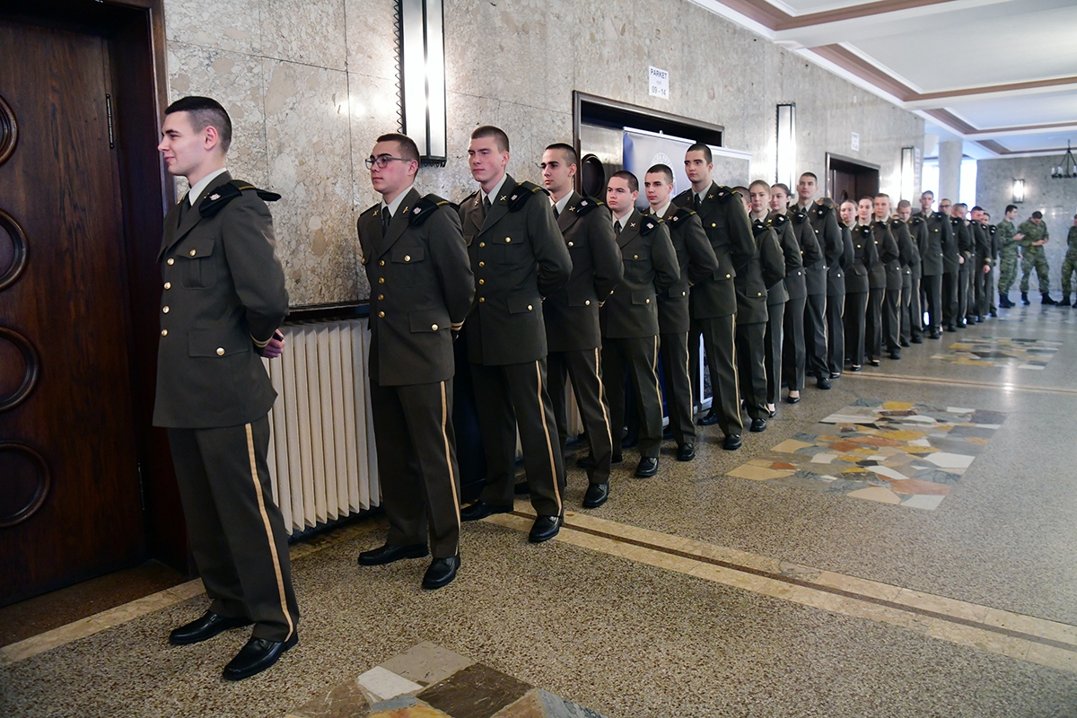 https://www.morh.hr/wp-content/gallery/odrzana-akcija-hrvatska-vojska-za-vukovar-i-skabrnju-2019/dobrovoljno_darivanje_krvi_20191114_02.jpg