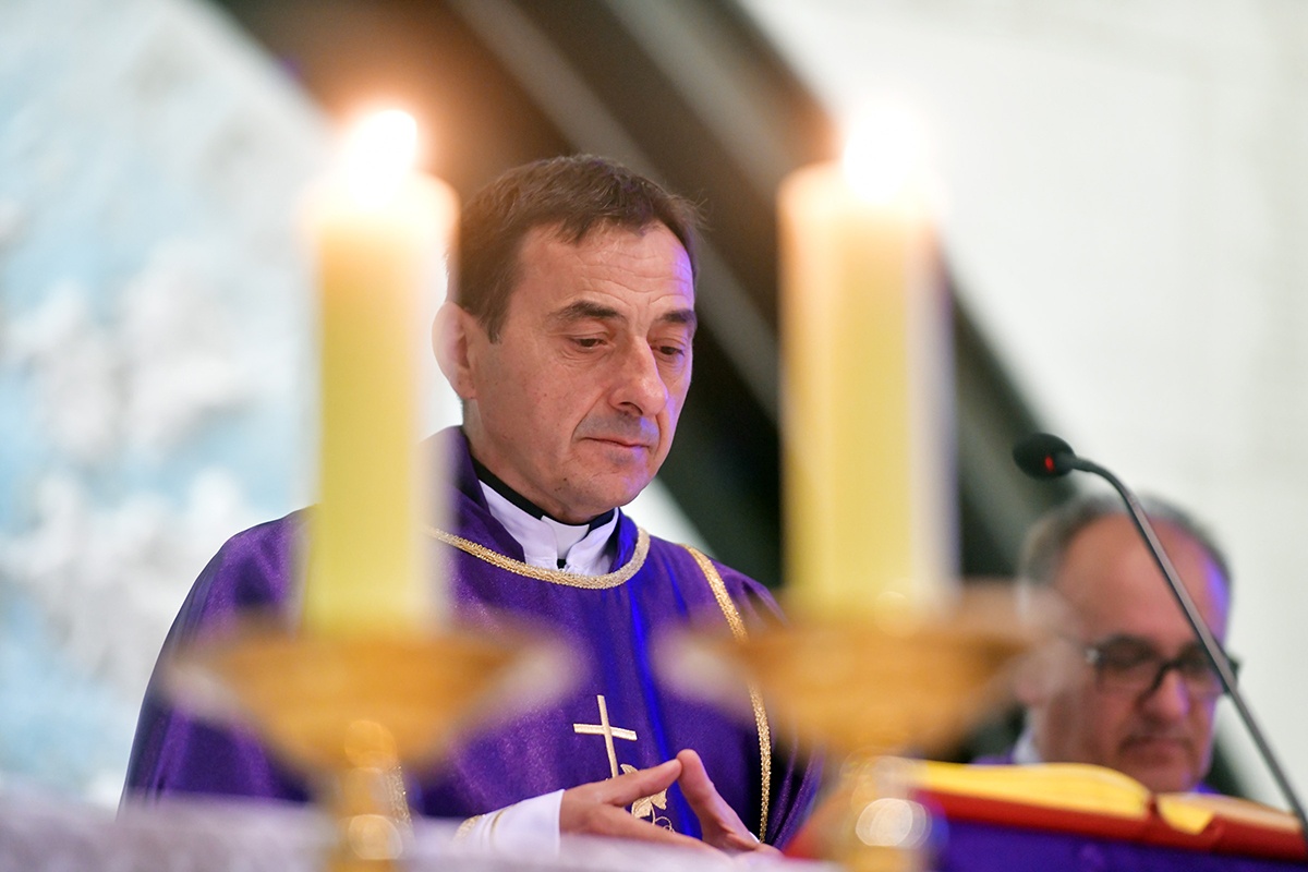 https://www.morh.hr/wp-content/gallery/odrzana-misa-zadusnica-za-poginule-i-umrle-hrvatske-branitelje-1/misa_sv_mati_slobode_30102019_04.jpg