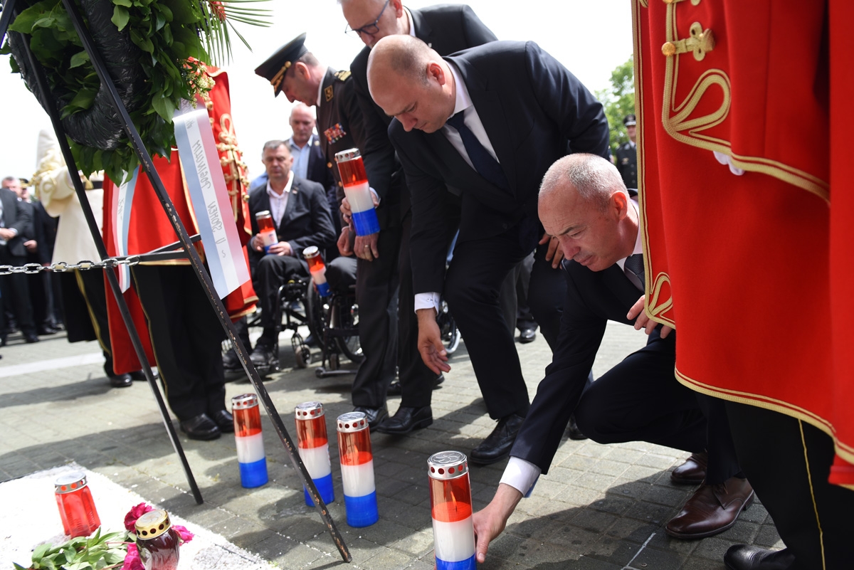 https://www.morh.hr/wp-content/gallery/odrzana-misa-zadusnica-za-stradale-u-domovinskom-ratu/misa_26052019_27.jpg