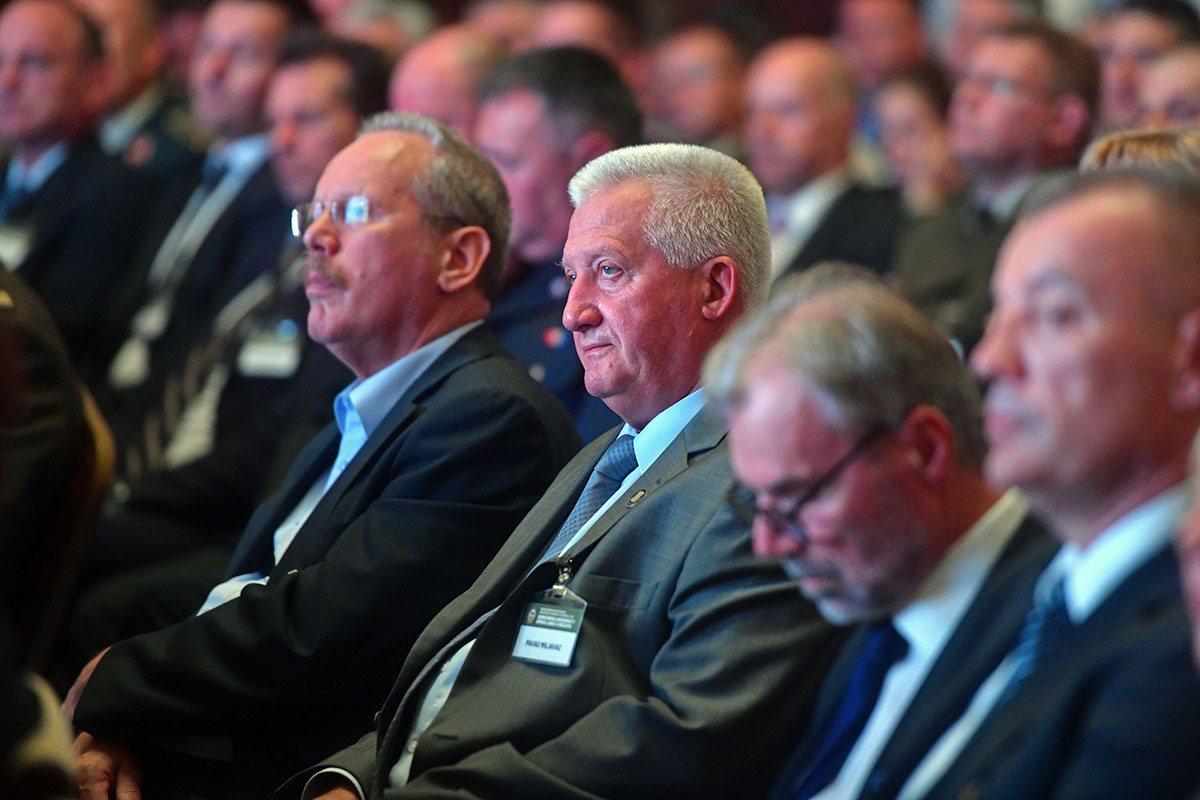 https://www.morh.hr/wp-content/gallery/odrzana-prva-medunarodna-konferencija-o-domovinskoj-sigurnosti-1/medunarodna-konferencija-na-temu-domovinske-sigurnosti_17092019_18.jpg