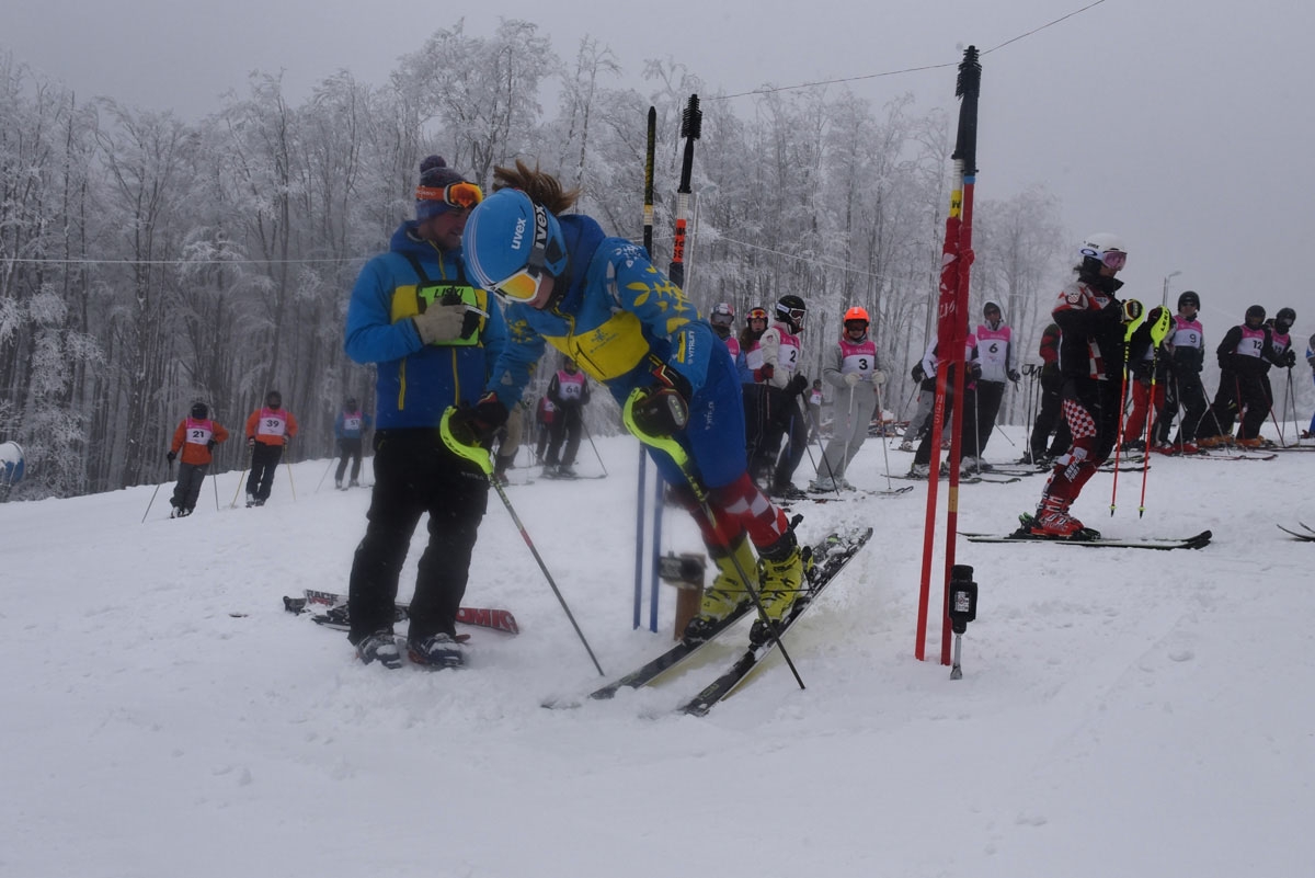 https://www.morh.hr/wp-content/gallery/odrzano-15-prvenstvo-osrh-u-zimskim-sportovima-2018/zimski_sportovi_22022018_04.jpg