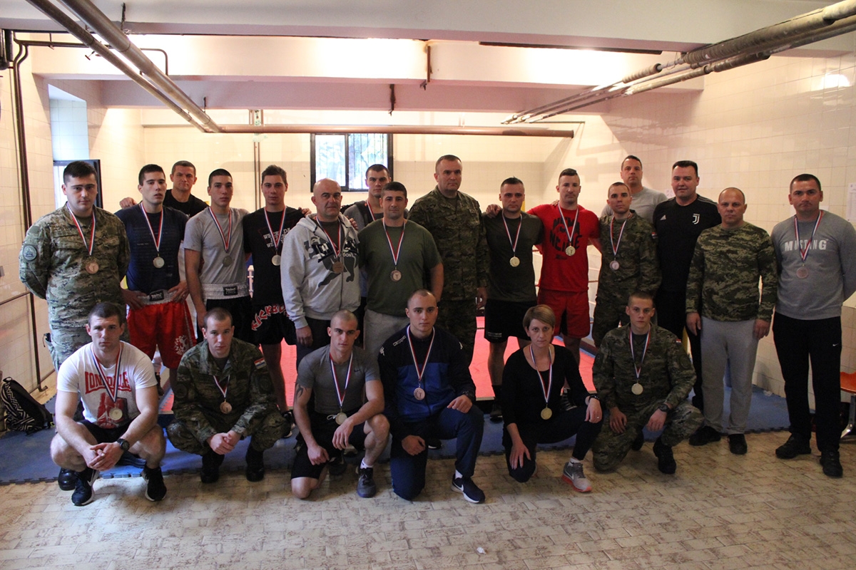 https://www.morh.hr/wp-content/gallery/odrzano-prvenstvo-gombr-e-u-boksu/boks_hrvatska_vojska_22112018_13.jpg
