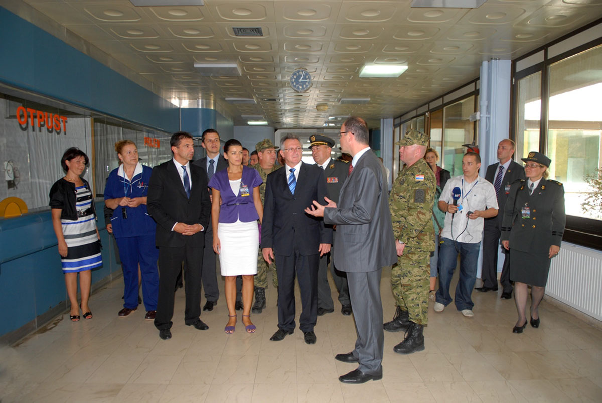 https://www.morh.hr/wp-content/gallery/oluja-2009/knin_bolnica_05082009_1.jpg