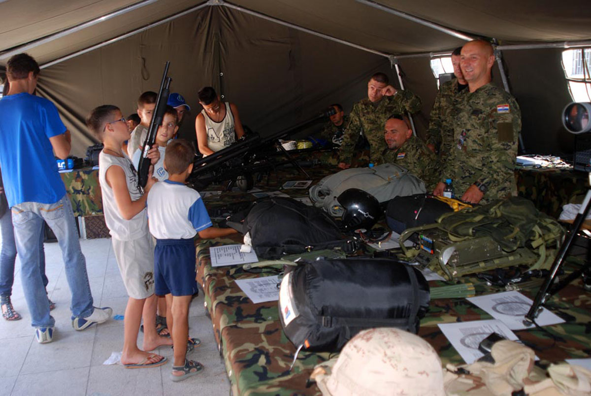https://www.morh.hr/wp-content/gallery/oluja-2009/oluja_05082009_12.jpg