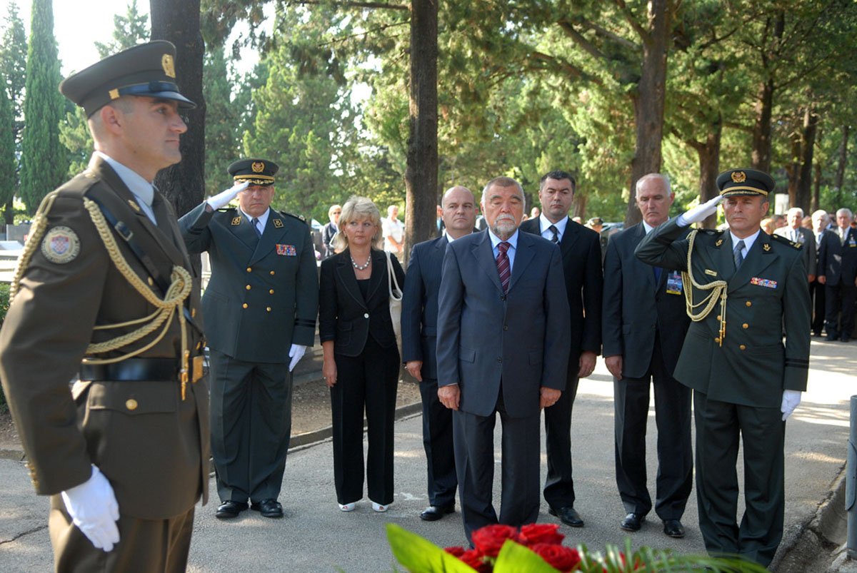 https://www.morh.hr/wp-content/gallery/oluja-2009/oluja_05082009_13.jpg