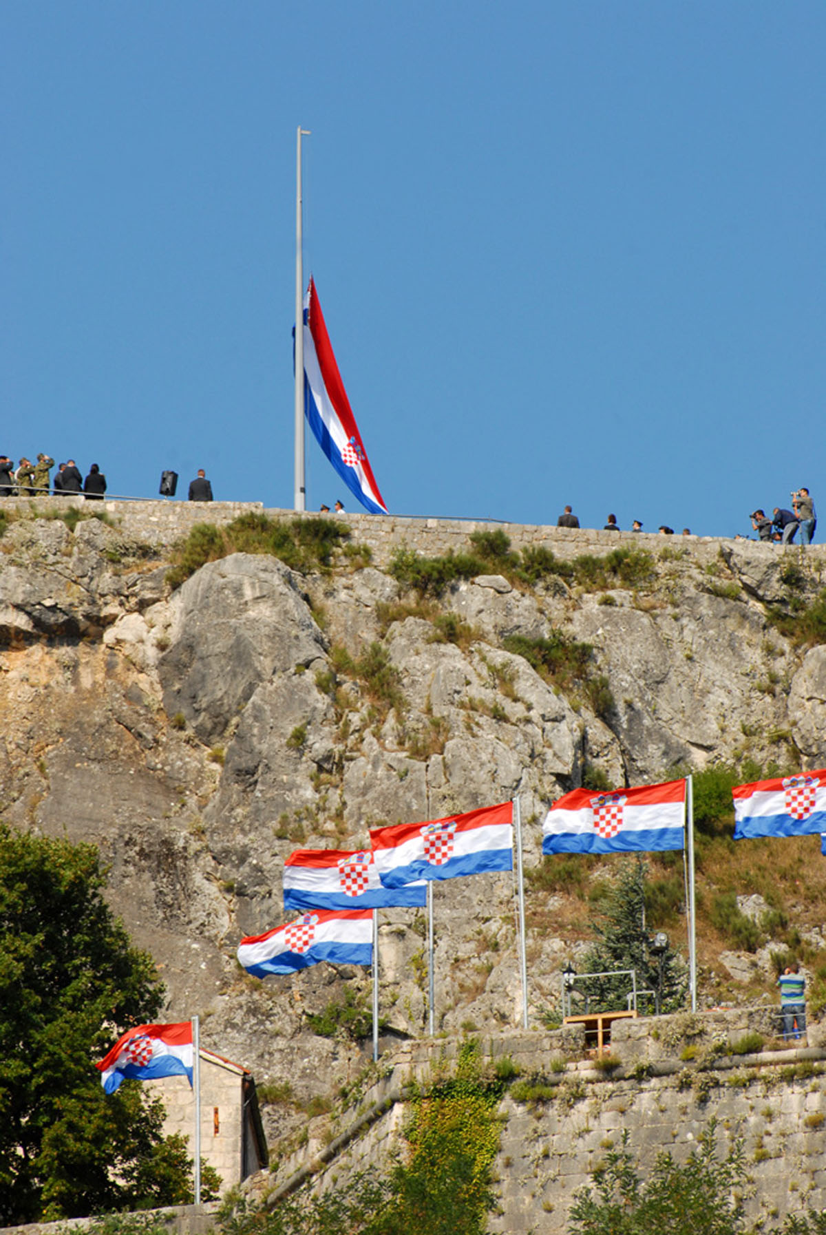 https://www.morh.hr/wp-content/gallery/oluja-2009/oluja_05082009_21.jpg