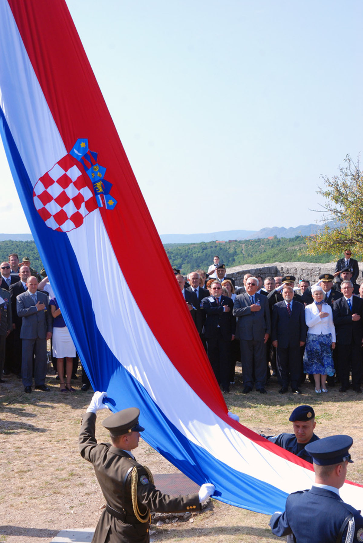 https://www.morh.hr/wp-content/gallery/oluja-2009/oluja_05082009_9.jpg