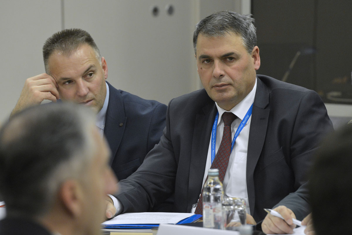 https://www.morh.hr/wp-content/gallery/otvaranje-sastanka-ministara-obrane-americko-jadranske-povelje-u-trakoscanu/a5-otvaranje_09122016_14.jpg