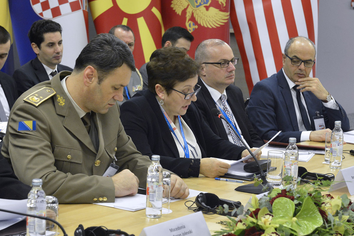 https://www.morh.hr/wp-content/gallery/otvaranje-sastanka-ministara-obrane-americko-jadranske-povelje-u-trakoscanu/a5-otvaranje_09122016_16.jpg